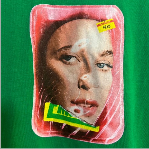 Emma Chamberlain Merch Tee - Picture 2 of 3